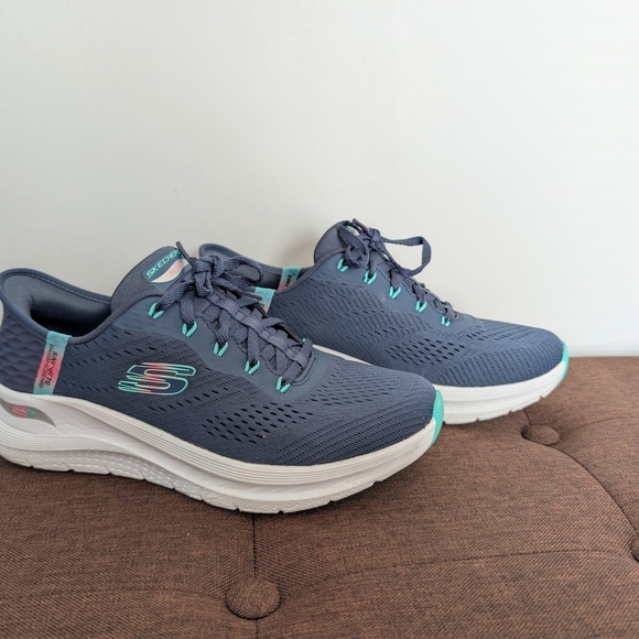 Skechers Shoes - Skechers Women's Navy Blue Slip-in Arch Fit Sneakers 7 Wide